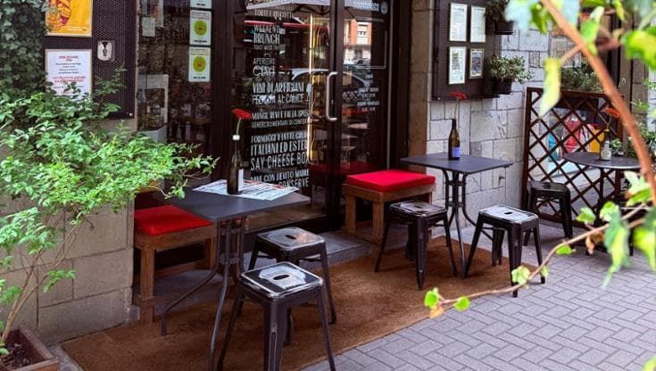 Enoteche con cucina: ecco gli indirizzi a Bologna per ottimi piatti e calici in autunno