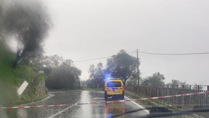 Maltempo, frane su costiera amalfitana e sorrentina