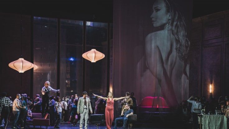 Teatro del Maggio, sciopero confermato ma la Traviata si fa: "Al pianoforte, se non ci sono abbastanza orchestrali", dice il sovrintendente 