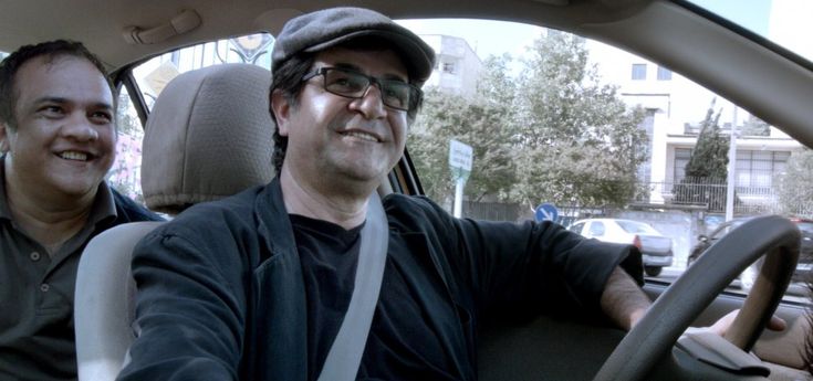 Da Bertolucci ad Alba Rohrwacher l'appello per Jafar Panahi, orso d'oro con il suo "Taxi" 