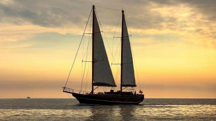 Vacanze in barca e sulle isole: le mete da scoprire per vivere il mare senza folla