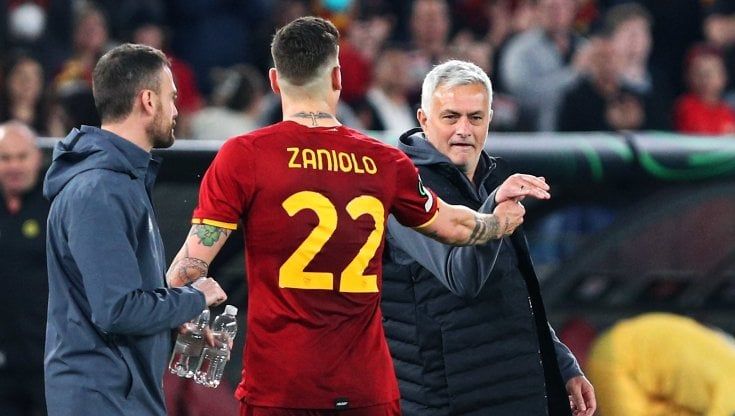 Conference League, il premier albanese Edi Rama fa il tifo per la Roma e per Totti: "Benvenuti"