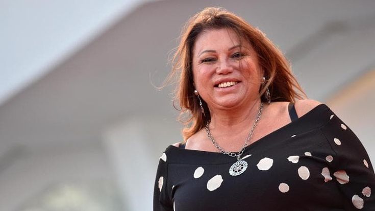 Da Gaia Tortora a Serena Grandi, la destra cerca testimonial per il sì ma tanti si sfilano