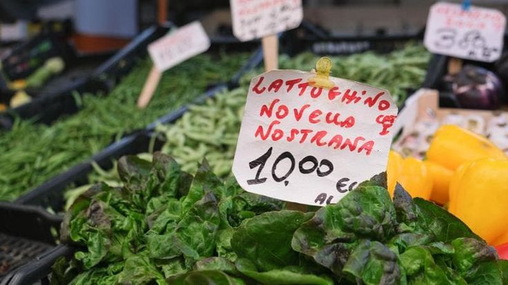 Frutta e verdura, il caldo fa schizzare i prezzi alle stelle e calano gli acquisti