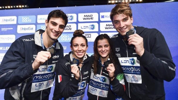 Nuoto, Europei vasca corta: argento nella staffetta mista stile libero, per l'Italia medaglia numero mille 