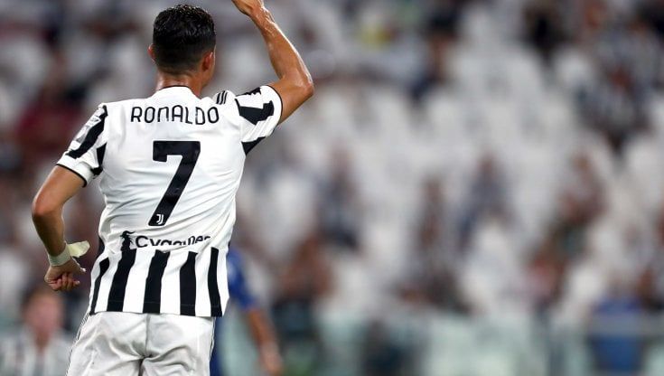 Ronaldo inquieto: "Non si scherza col mio nome, basta chiacchiere", Il Real si sfila. Ancelotti: "Affetto e rispetto, mai pensato a lui" 