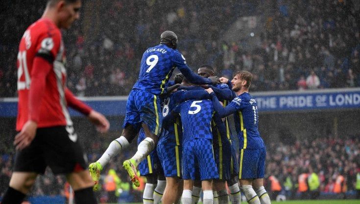 Inghilterra, il Chelsea batte il Southampton e respira la vetta. Pari tra United ed Everton