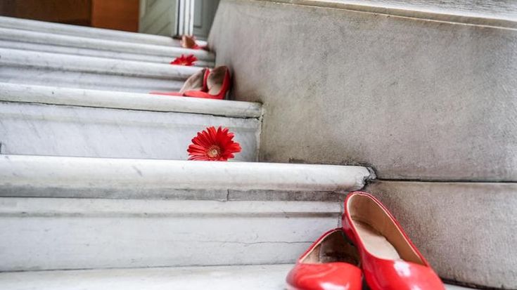 Violenza di genere, il vademecum per le aziende di Valore D: “Facciamo rete per cambiare la società e aiutare le vittime”