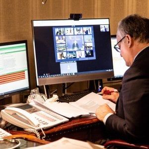 I mercati ripartono dall'ottimismo sul lockdown. Fari sulla partita Ue del 23 aprile