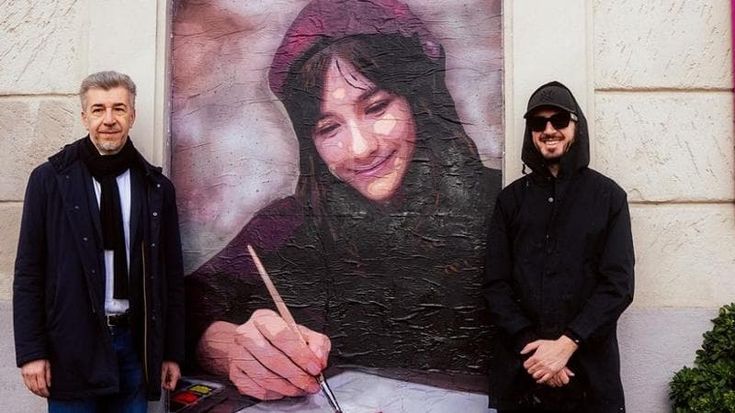 Otto marzo, il murale di Tvboy per la Fondazione Giulia Cecchettin: “L’amore sano non controlla”