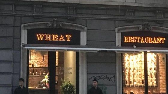 Psicosi coronavirus, il ristorante cinese di Milano che chiude per qualche giorno: "Costi troppo alti per un locale vuoto"