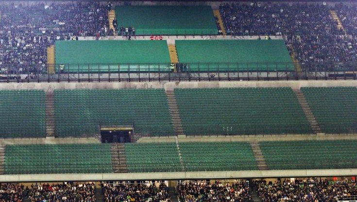 "Botte, minacce e insulti: quei momenti di inferno in curva nord"