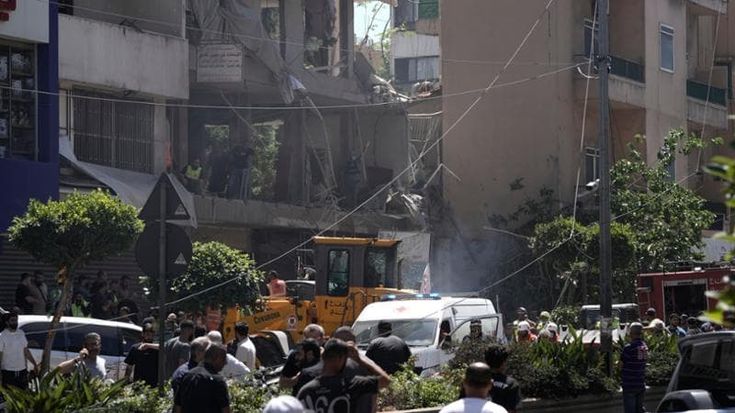Israele attacca Beirut mentre Usa e Iran sono a un passo dall’intesa e mette a rischio i negoziati