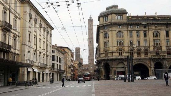 Bologna, annullata a un senzatetto la multa presa durante il lockdown perché era "fuori casa"