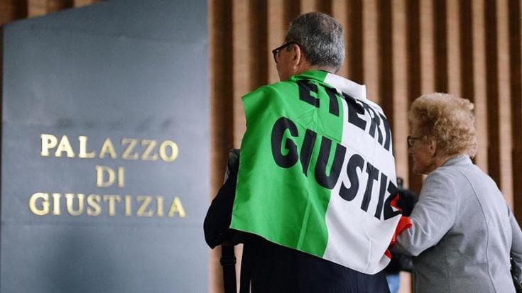 I familiari delle vittime dell’Eternit: “Schmidheiny ci ha spiati per 20 anni, vogliamo giustizia”