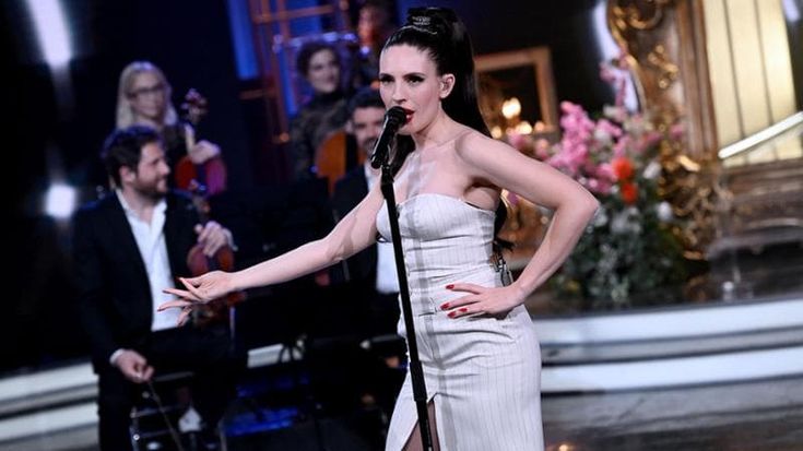 Sanremo infinito, i big tornano in tv. E in classifica vincono Ditonellapiaga e Samurai Jay