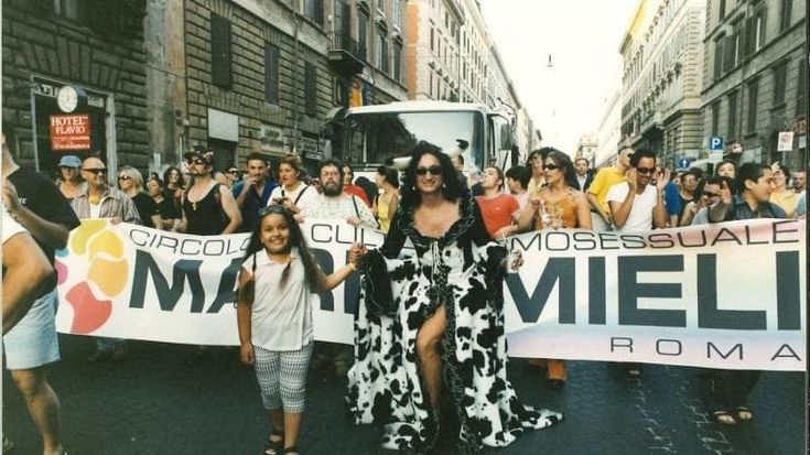 Rivoluzionari3: a Roma la mostra che racconta l’epopea del movimento queer
