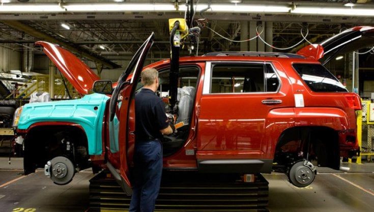 No chip, no elettriche, l'industria dell'auto taglia la produzione