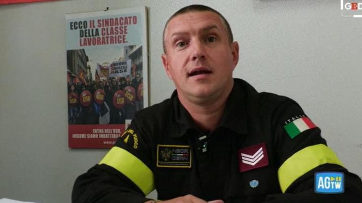 Manifesta in uniforme a favore della Palestina, punito il vigile del fuoco Paolo Cergnar