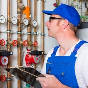 L'ora dei termosifoni, ma in Piemonte è allarme: quasi un impianto su due non è a norma"