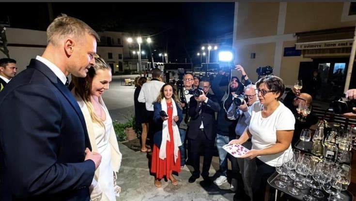 Ilary Blasi, le nozze a Ravello: prima la festa, poi il rito in Comune dopo mezzanotte
