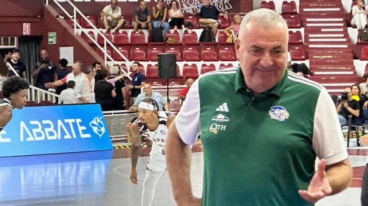 Shark: esordio a Trieste, Antonini allontana le voci di una rottura con Repesa