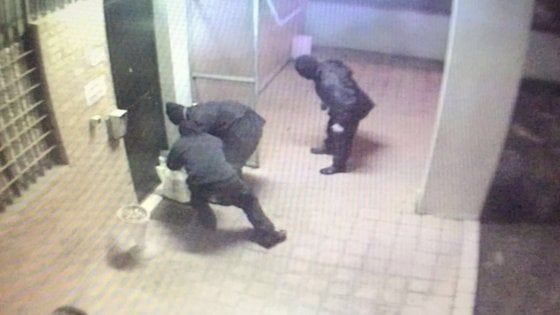 Bologna, la donna dell'anarchico: "Fermatelo o ci saranno altre bombe" 