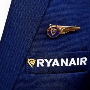Ryanair, 1.500 esuberi tra piloti e assistenti di volo