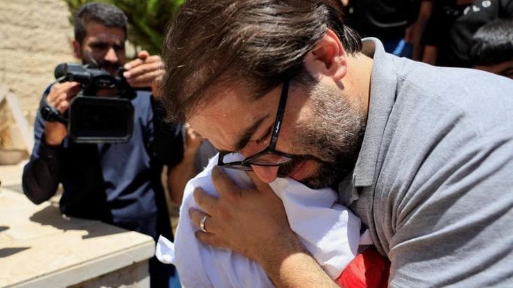 “Il mio Sam ucciso a 7 mesi, l’Idf ha sparato senza motivo mentre eravamo in auto”