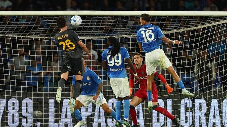 Napoli-Roma, emozioni a non finire: 3-3 al Maradona, espulso Allegri