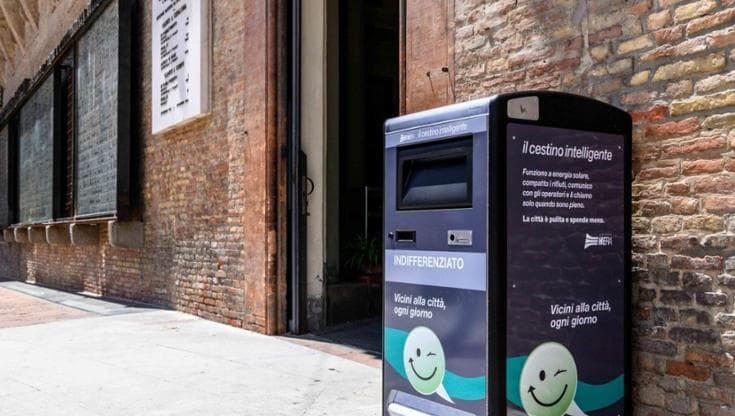 In centro arrivano “cestini” a energia solare. E altri otto rifugi climatici