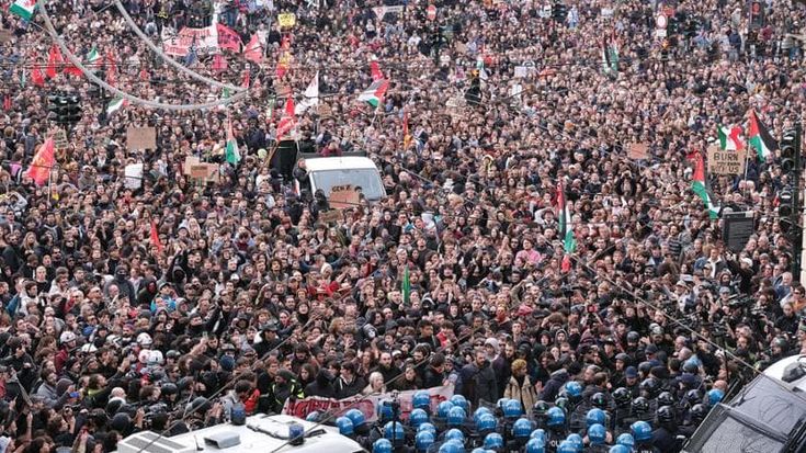 Due arresti e 25 denunce nel bilancio degli scontri a Torino,ma non c’è il nuovo reato