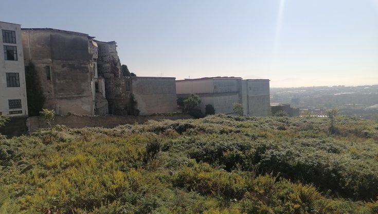Crollo al cimitero di Poggioreale, già un anno fa segnali di cedimento