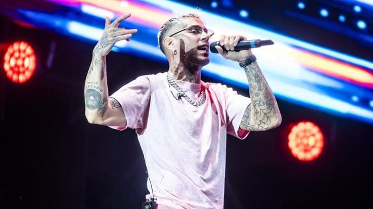 Emis Killa, spuntano nuove accuse contro il rapper che comunque andrà a Sanremo (con Fedez)