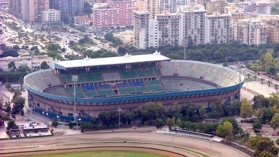 Palermo, vendeva bibite fuori dallo stadio ma aveva il reddito di cittadinanza