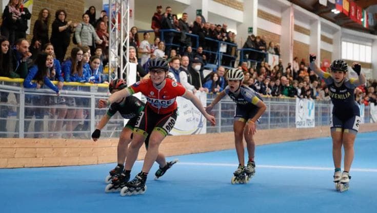 Campionati Pattinaggio corsa Indoor. Grande show a Pescara con i Ragazzi e il Trofeo Skate Italia