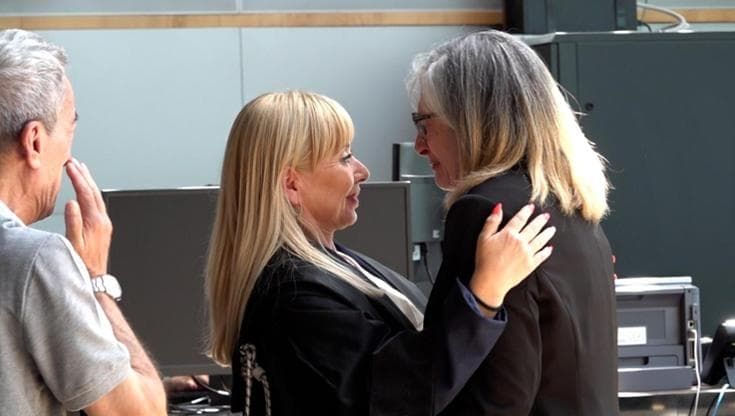 Soffocò la madre malata di Alzheimer. Assolta: stress per l’assistenza. “Non riesco a perdonarmi”
