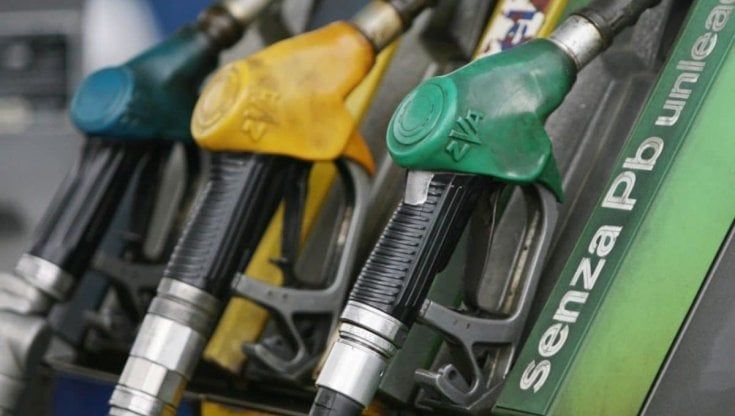 Carburanti, Italia sul podio dei Paesi più cari d'Europa