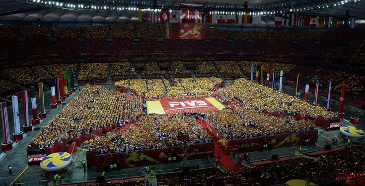 Volley, partita allo stadio: festa per 60 mila