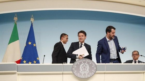 Conti pubblici, il vertice di governo non è decisivo. Salvini: "Utile, abbiamo iniziato un percorso"