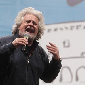 Grillo, procura di Genova apre fascicolo per istigazione a disobbedire alle leggi: "Indagato da altre procure"