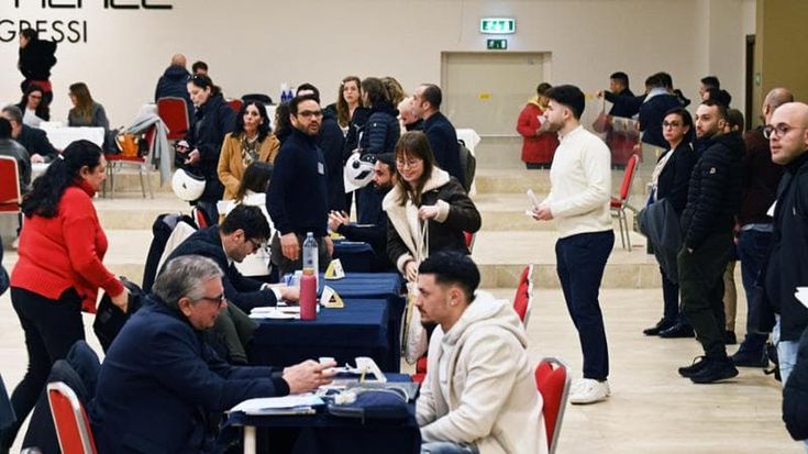 Tutti in fila per un posto di lavoro in hotel