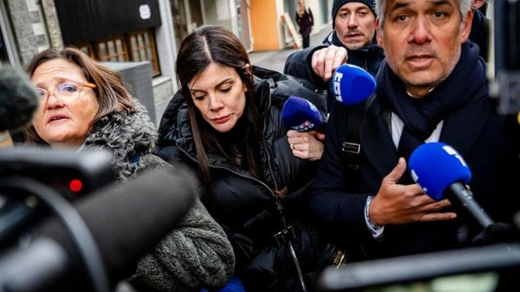 Crans-Montana, Jessica si autoassolve: “Avevo detto di tenere le candele in basso”