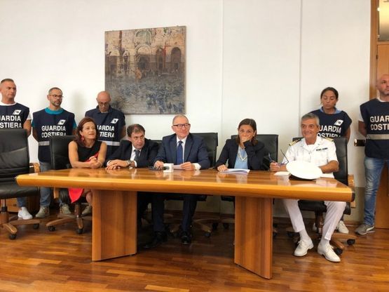 Depredati 400 chili di corallo, danni per 50 anni in Costiera