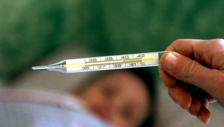 Influenza e Covid, la Puglia rischia la doppia emergenza. Germinario: "Natale può far aumentare i contagi, avanti con la quarta dose"