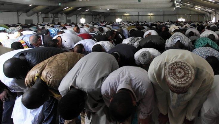 Sfratto moschea, la Comunità chiede un altro rinvio ma promette: "Ce ne andremo a luglio o novembre"