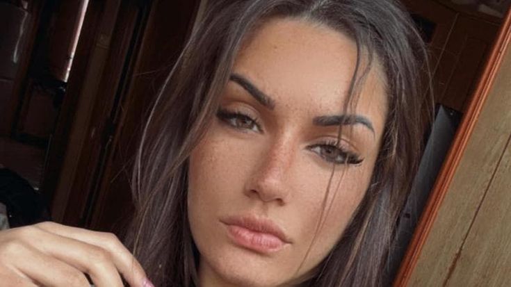 Sfregiò con un taglierino la nuova compagna dell’ex: Miryam Viglianisi condannata a due anni e mezzo