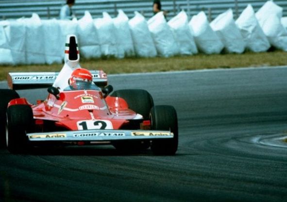 Livrea #49, ispirata alla Ferrari 312 T del 1975