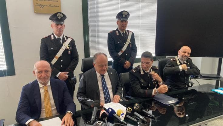 Bunker per lo spaccio al Rione Traiano, 31 arresti. Gratteri: “Gestito con modalità camorristica”