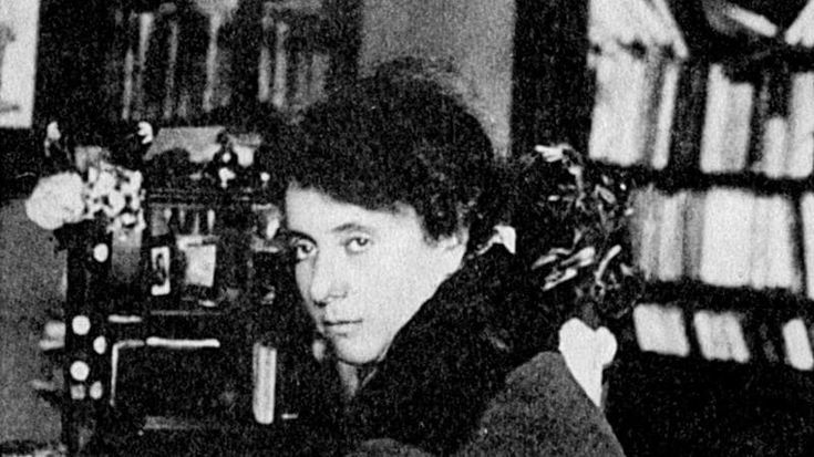Protagonista o vittima? Il ruolo nella Storia di Margherita Sarfatti, dal Duce alle leggi razziali